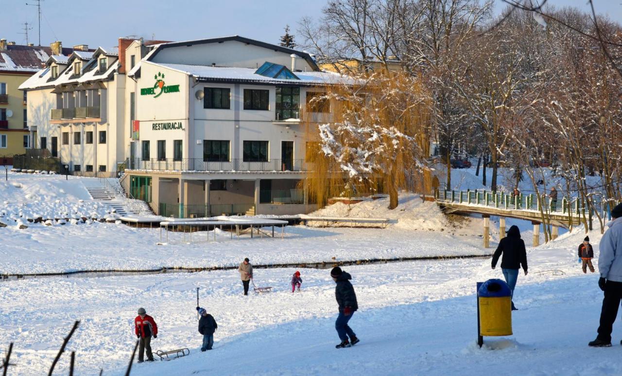 Hotel Slowik Poniatowa Exteriör bild